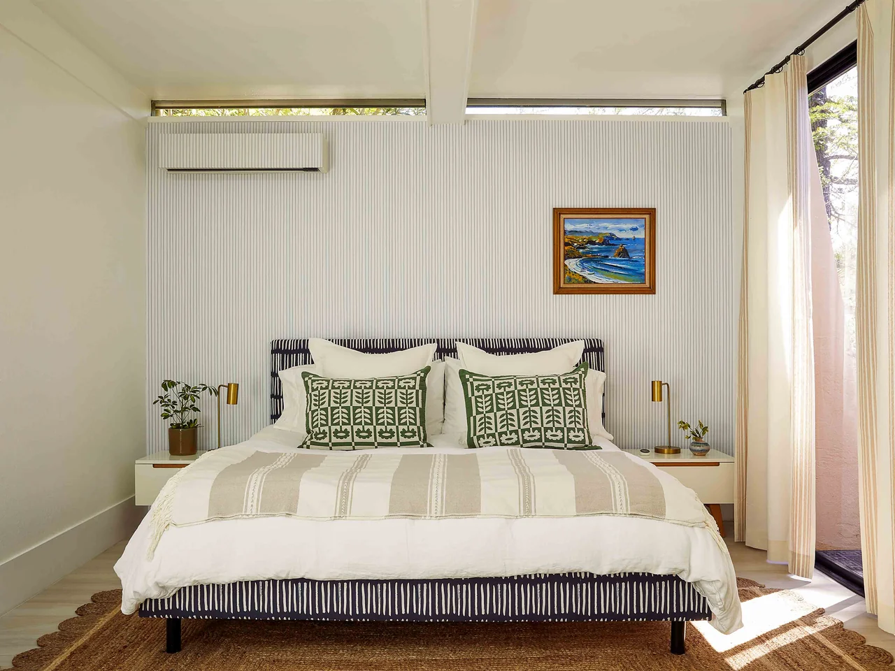 Wallpapered Quilt indoor unit in a bedroom